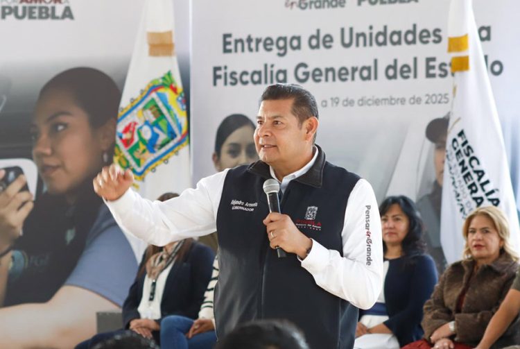 En reconocimiento a su labor, Gobierno de Puebla fortalece con unidades a la Fiscalía