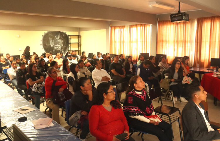 Docentes buscan mejoras educativas en la zona conurbada