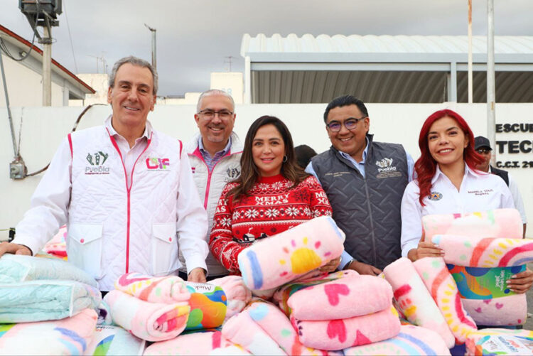 Lleva Pepe Chedraui posadas navideñas a Xilotzingo y La Margarita