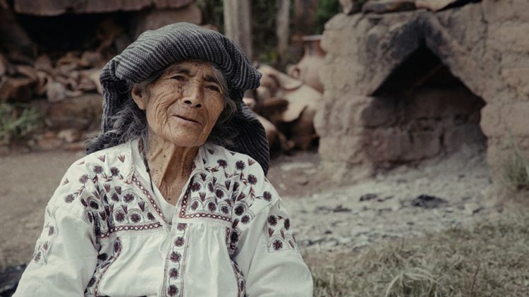 Të’ëxyëjk ayuujk na’apëj, una historia que se moldea con barro y lengua ayuujk