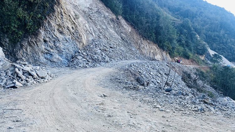 Impulsan proyecto Piso Hidráulico Xomapa – San Juan Cuautla para fortalecer el comercio y mejorar la infraestructura en Coyomeapan