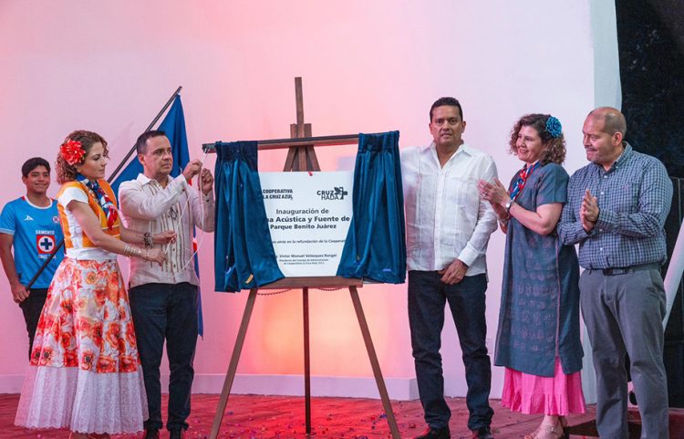 Inauguran concha acústica y torre de consultorios durante el 84 aniversario de Cementos Cruz Azul Oaxaca