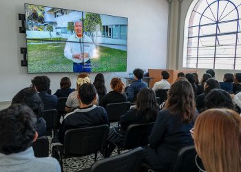 Participan más de 45 mil estudiantes de bachillerato en feria profesiográfica