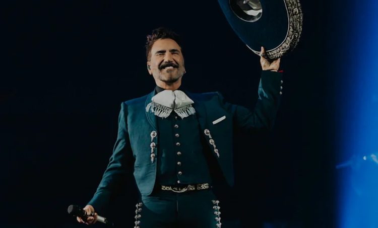 Alejandro Fernández arranca el año con nominación a Iheart Radio Music Awards 2026