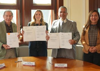 Firma Secretaría de Desarrollo Turístico convenio académico y ambiental