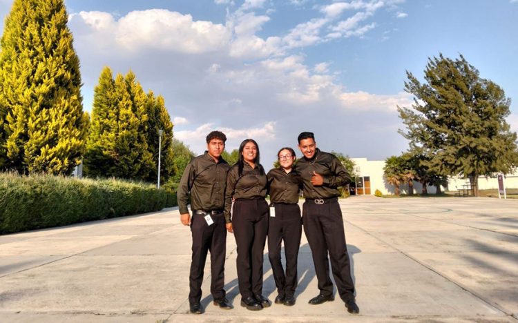Desarrollan estudiantes de la UTH tónico natural contra la alopecia con base en molonqui