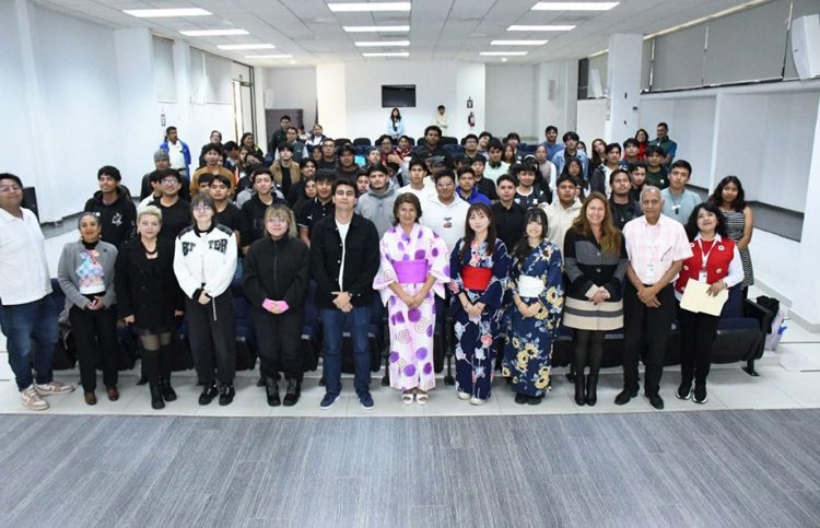 Tejen UTH y Club Hippo alianzas para impulsar la formación global