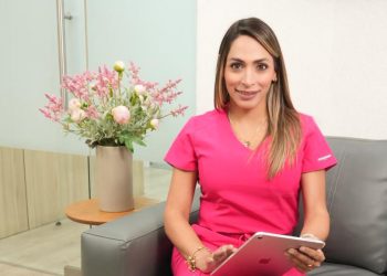 Más allá del bisturí: Cómo la Dra. Agnedys Edward transforma la vida de las mujeres con un enfoque humano y seguro