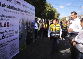 Acompañado por vecinos, gobernador Armenta supervisa avance del 60 por ciento en pavimentación de la 24 Sur