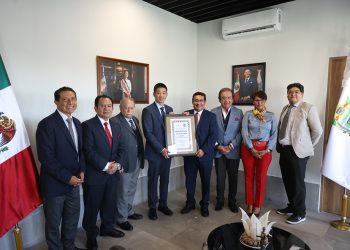 Pavel Gaspar y cónsul de China sostienen reunión de trabajo
