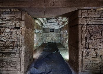 El Gobierno de México anuncia el descubrimiento de una milenaria tumba zapoteca