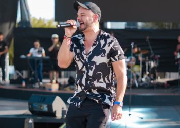 Luccas Rivera proyecta su carrera global con la fuerza emocional de “Reyna”