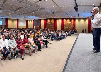 Capacita SEP a mil 200 docentes de educación obligatoria