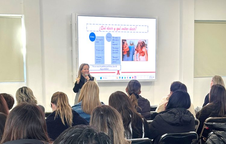 Anáhuac Puebla fortalece la prevención de trastornos alimentarios en adolescentes