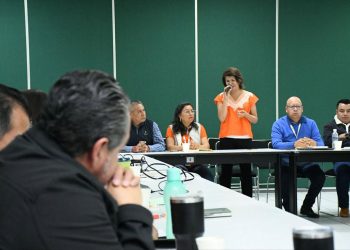 Fortalece UTH la excelencia académica, con taller de análisis del PIDE