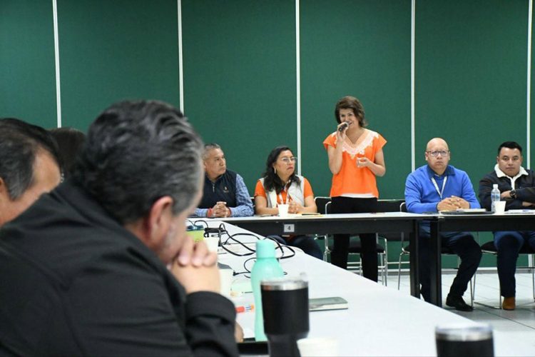 Fortalece UTH la excelencia académica, con taller de análisis del PIDE