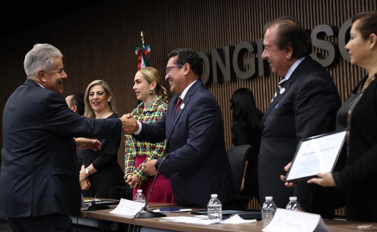 Recibe Congreso del Estado máxima distinción en igualdad laboral y no discriminación