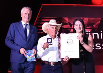 Puebla conquista y lidera el medallero en certámenes by CMB