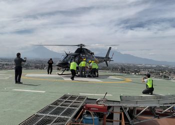 Con ambulancia aérea Gobierno Estatal garantiza atención oportuna a joven lesionado