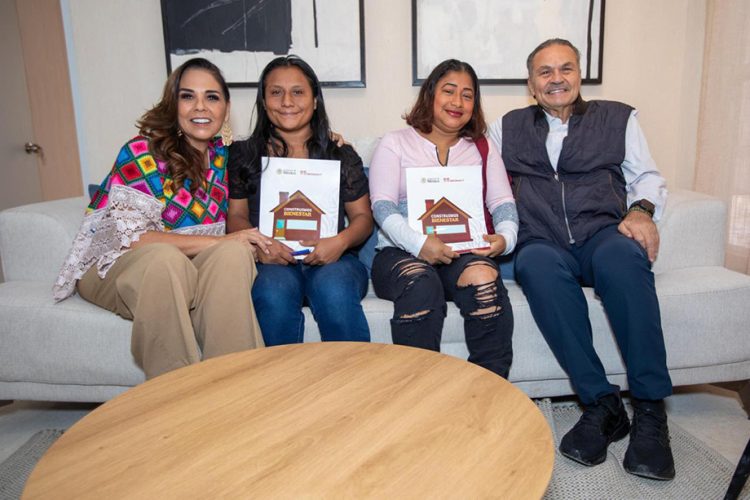 INFONAVIT entrega viviendas del Bienestar en Quintana Roo