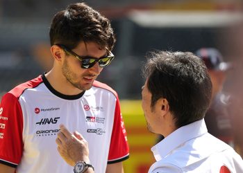 Haas «esperaba más» de Ocon en 2025
