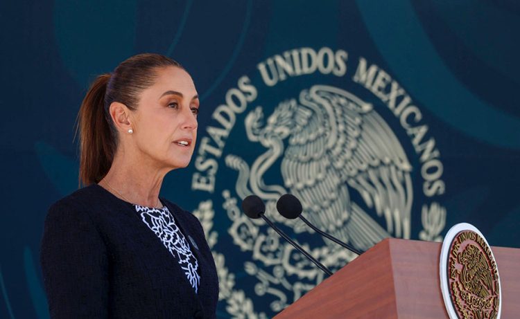 Reafirmamos el compromiso de servir al pueblo y proteger la soberanía nacional: Presidenta en 111 Aniversario de la Fuerza Aérea Mexicana