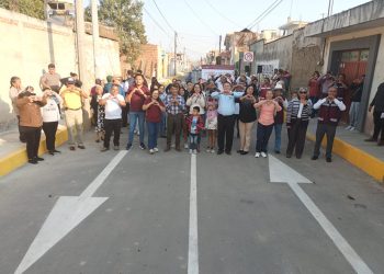 Entrega Tonantzin Fernández 2 rehabilitaciones de calles en San Matías Cocoyotla