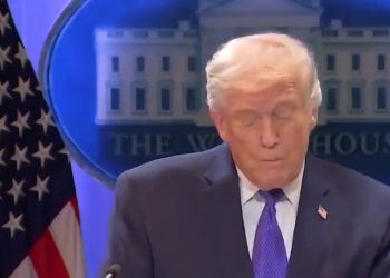 Magistrados me decepcionan por su fallo contra aranceles, de todos modos impondré nuevos, señala Trump