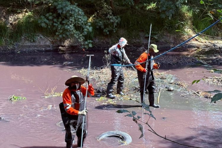 Participa CEASPUE en limpieza del Río Atoyac en Cuautlancingo