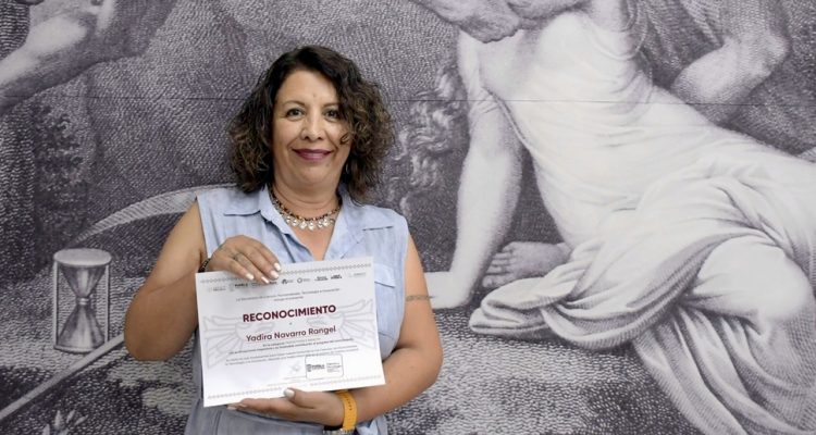 Recibe la académica de la BUAP Dra Yadira Navarro Rangel reconocimiento del SECIHTI