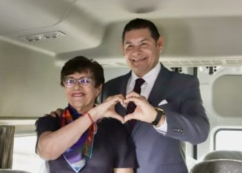 Entrega el Gobernador Alejandro Armenta más de 11 mdp a fondo perdido para unidades nuevas de transporte público