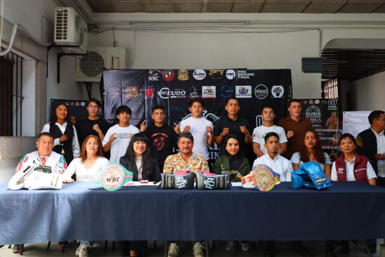 Promueve Gobierno de la Ciudad talento local con cartelera de peleas de boxeo