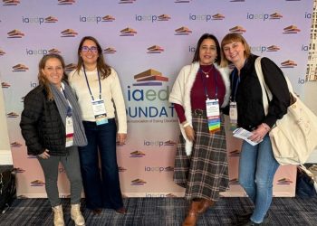 Directora de Psicología de la Anáhuac Puebla presenta investigación sobre anorexia y neurofeedback en simposio global