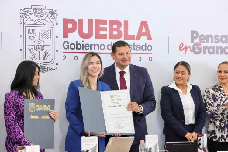 Regresa a Puebla el voleibol profesional, el gobernador Armenta reconoce a las Guerreras y fortalece el deporte femenil
