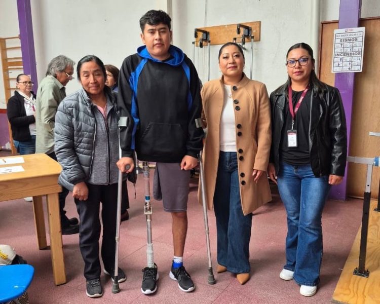 Con prótesis, SEDIF brinda movilidad y autonomía a personas con discapacidad