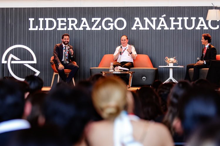 Más de 20 líderes empresariales y políticos participan en cumbre de la Anáhuac Puebla