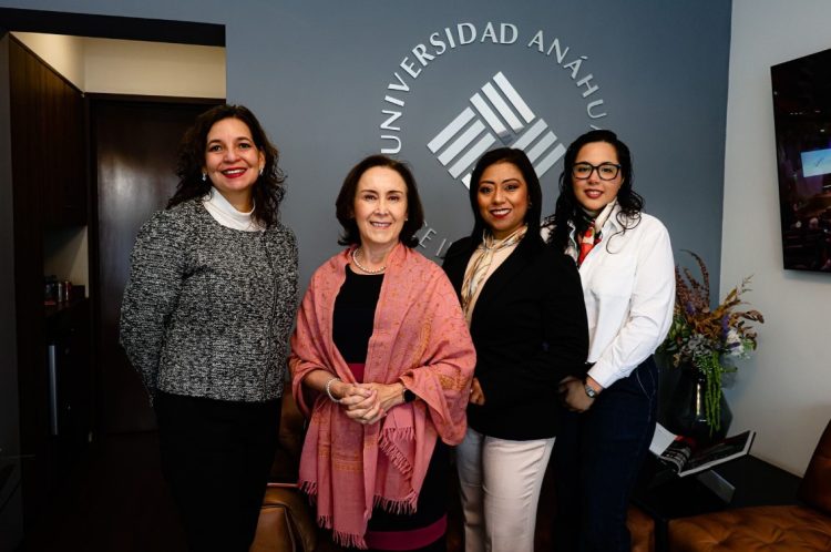 El liderazgo no se improvisa: Experta en Comercio Internacional comparte visión en la Anáhuac Puebla