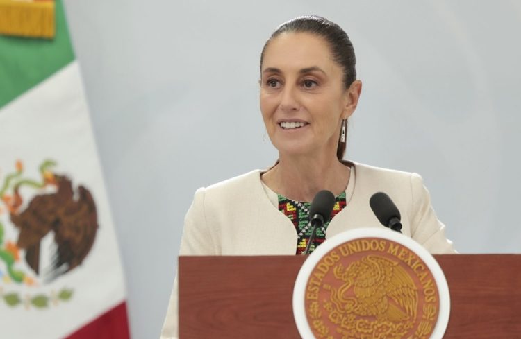 En Quintana Roo se invertirán más de 5 mil mdp en carreteras, puentes y bachilleratos; avanza infraestructura hospitalaria: Presidenta