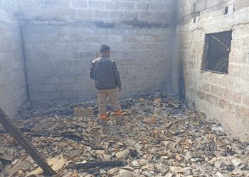 Gobierno de Puebla entrega apoyos a familia afectada por incendio en Coyomeapan