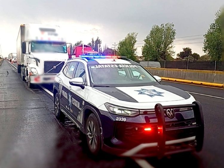 En Huejotzingo, Seguridad Pública Estatal recupera tractocamión robado