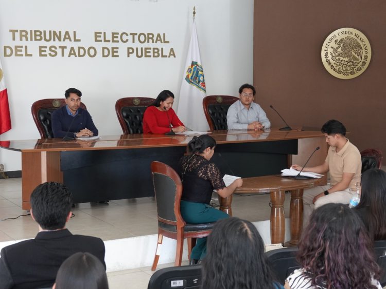 Estudiantes universitarios participan en “Magistratura por un día” en el TEEP