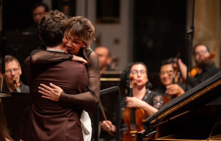 Alondra de la Parra y Thomas Enhco ovacionados en el primero de dos conciertos en el Palacio de Bellas Artes 