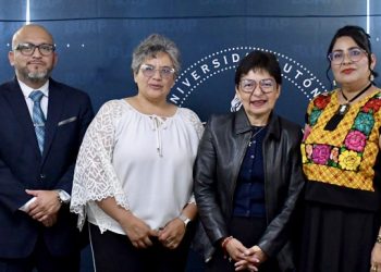 La Rectora de la BUAP Lilia Cedillo toma protesta a la directora electa de la preparatoria “Benito Juárez García”