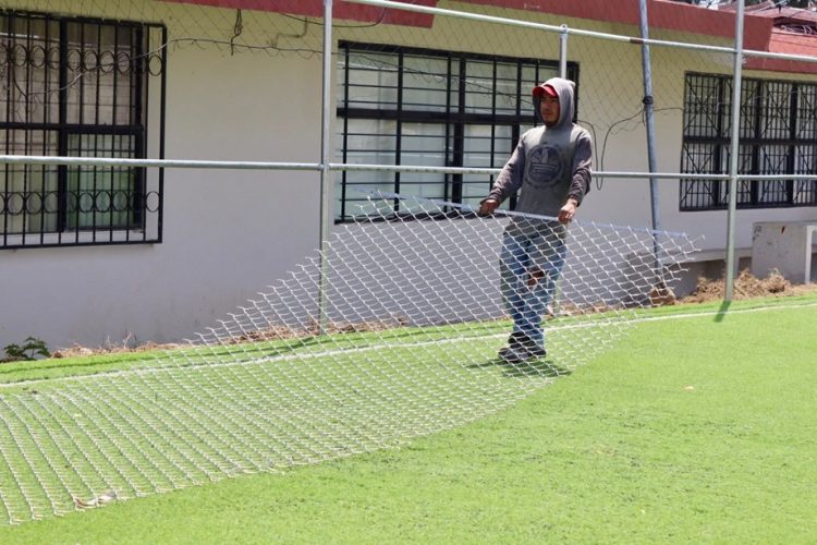 Mejoran escuela en Ocoyucan