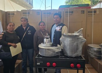Logran equipamiento para desayunador en Tecomatlán