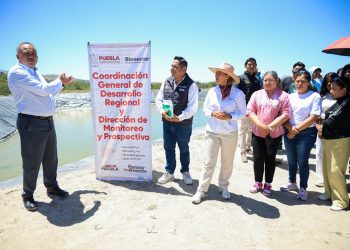 Recibe UTTECAM placa por obra hídrica que fortalece su infraestructura universitaria