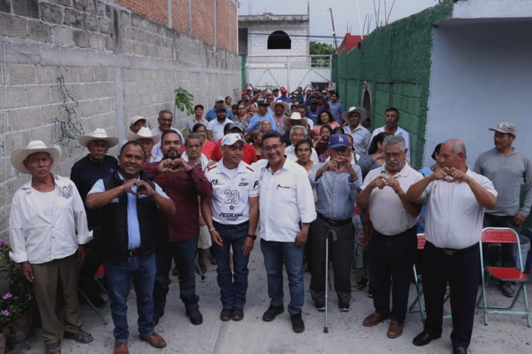 Pável Gaspar impulsa el desarrollo de la Mixteca poblana con gestión de Obra Comunitaria y diálogo social