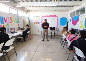 Habilita DIF Puebla Capital inscripciones para que adolescentes ingresen a la Prepa Híbrida