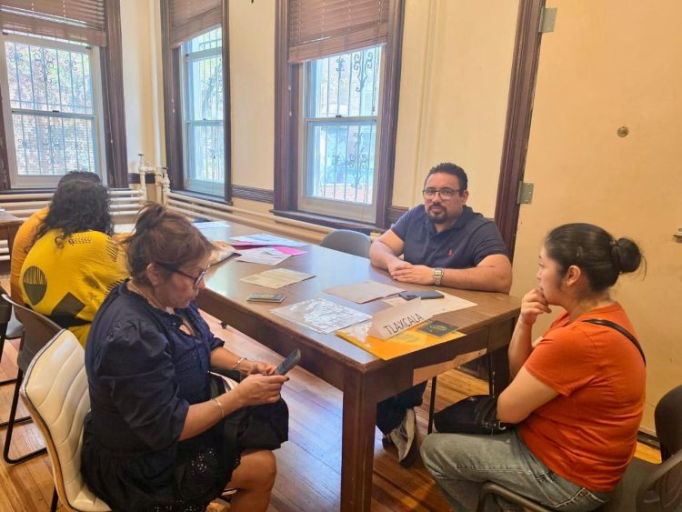 Gobierno de Tlaxcala lleva servicios de registro civil a migrantes en Nueva York