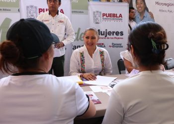 Gobierno del Estado acerca servicios y respaldo a mujeres en Atlixco
